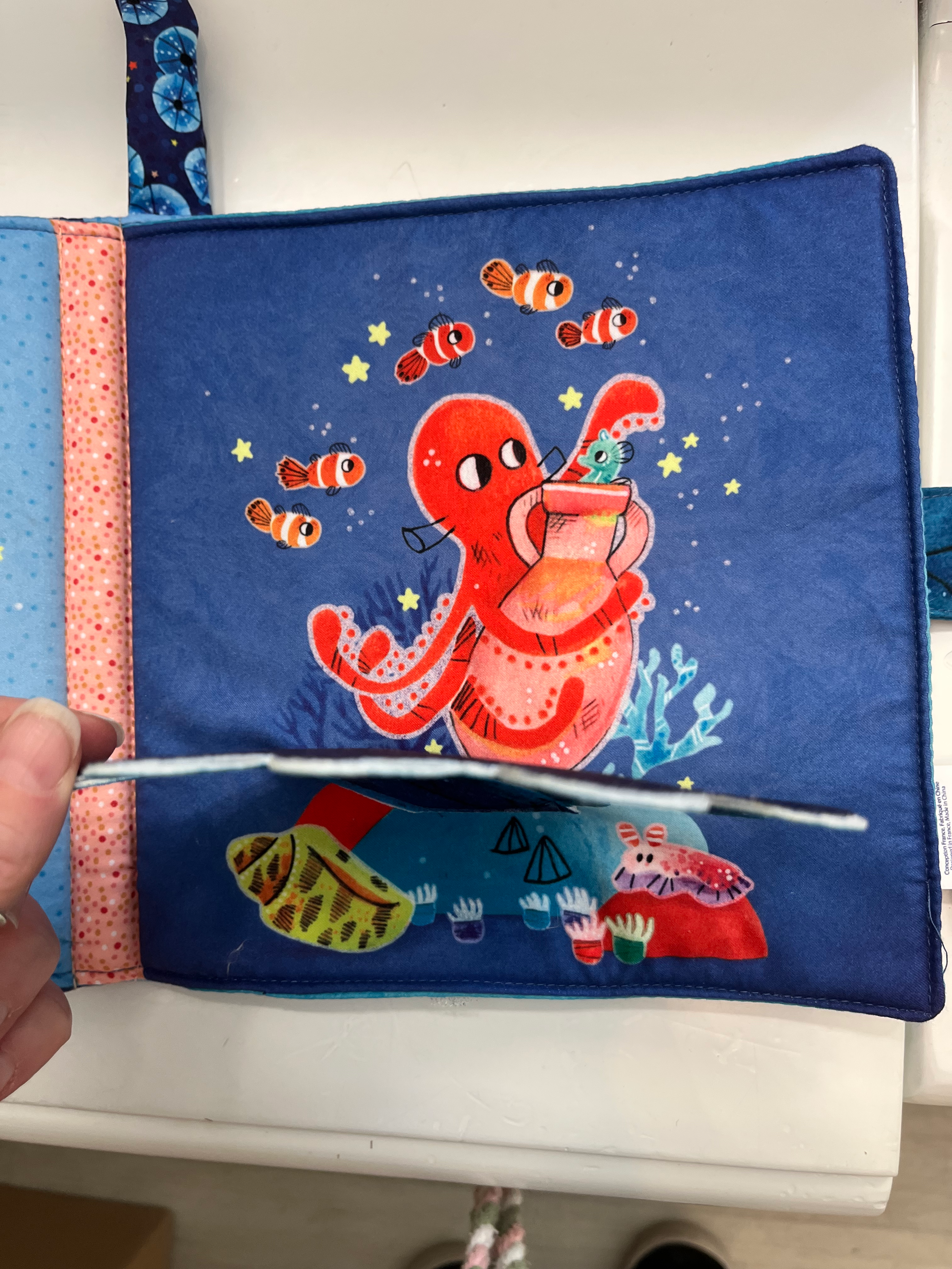 Libro sensoriale mare