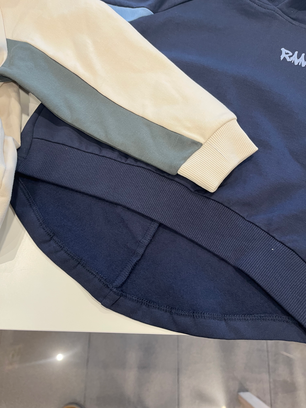 Felpa drago blu e azzurro