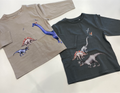 Maglia in cotone dinosauri tortora