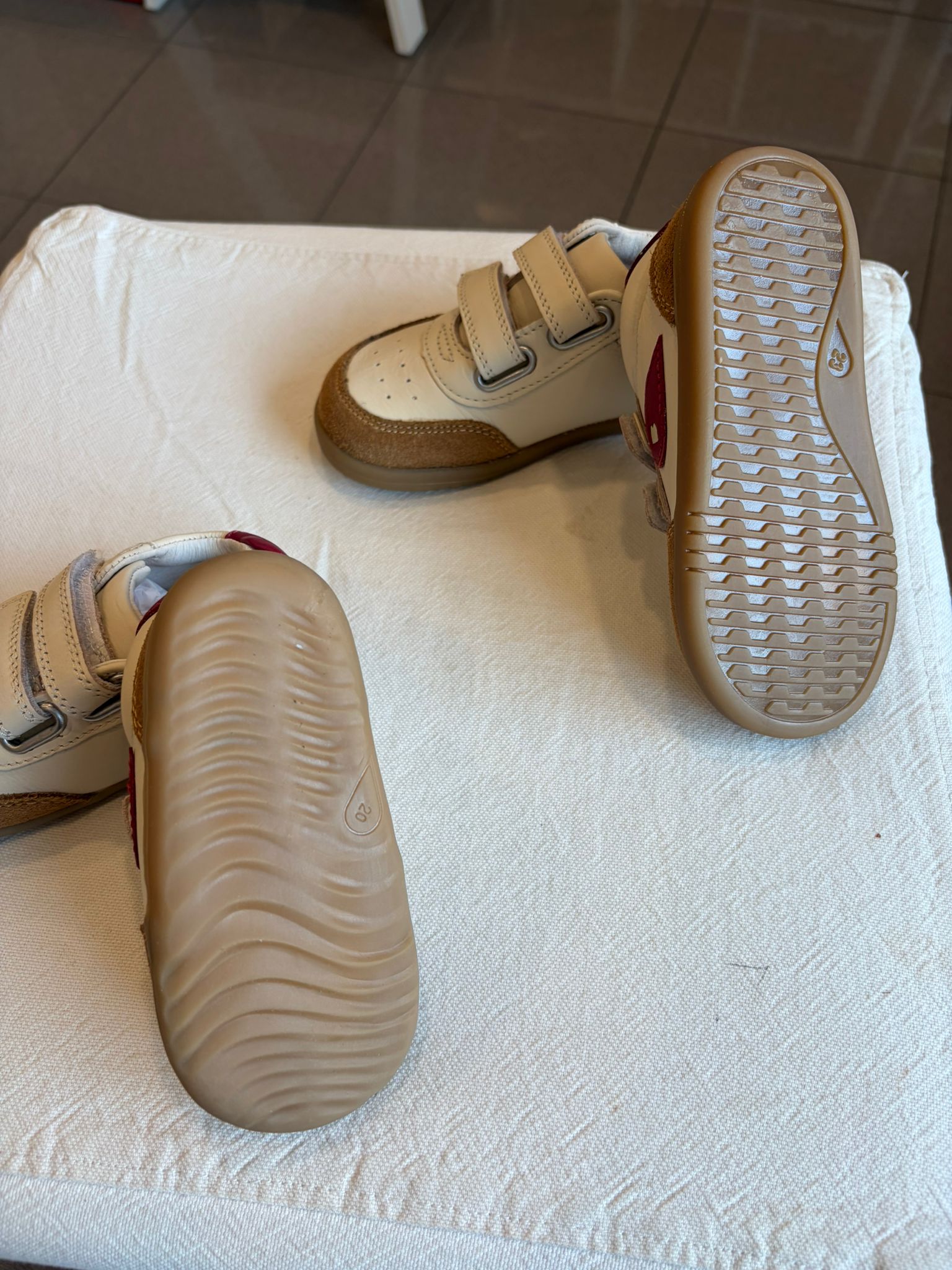 bobux champ-bq chalk-caramel-tibetan red