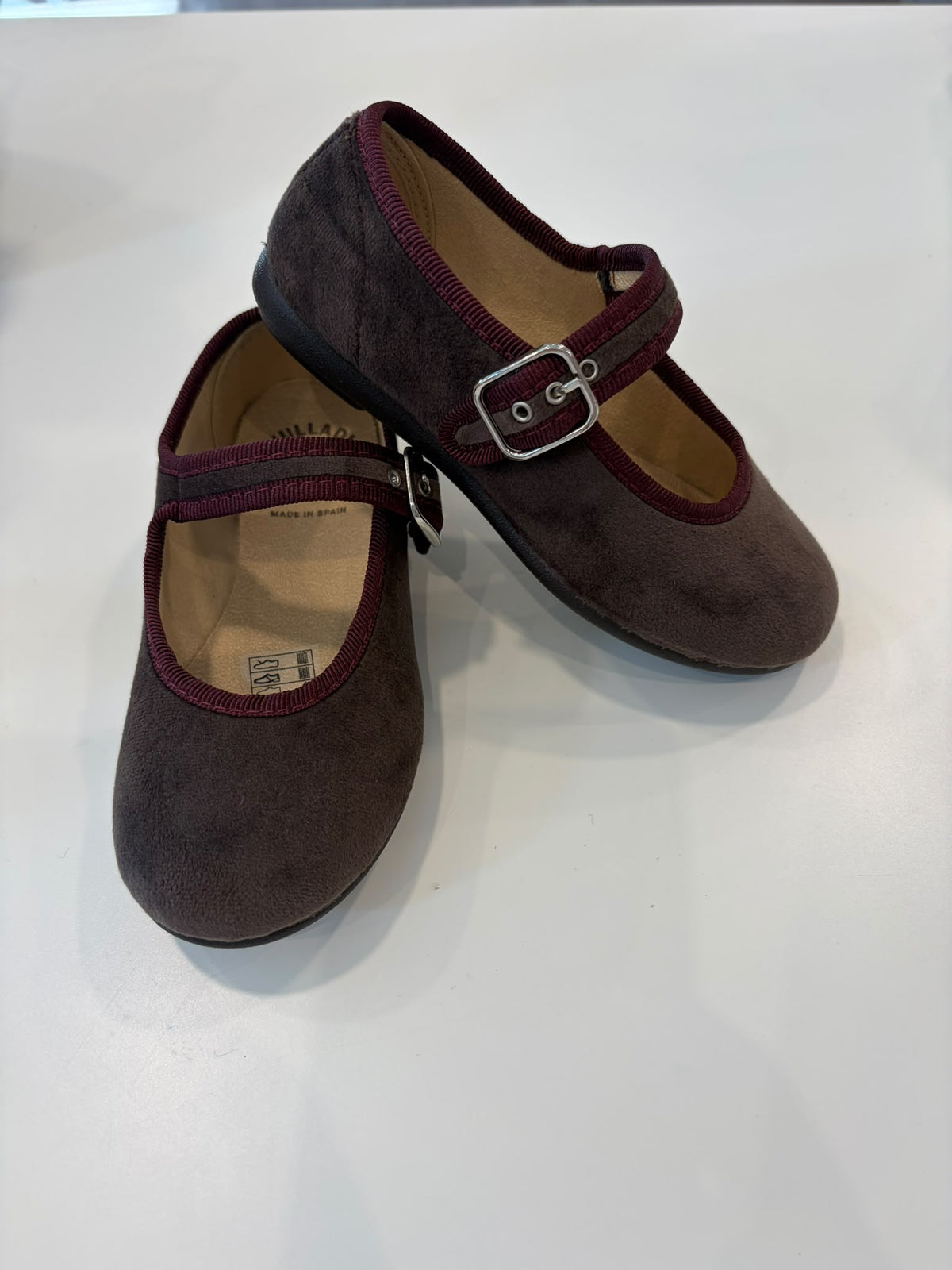 ballerina cioccolato con finiture bordeaux vulladi con laccetto regolabile