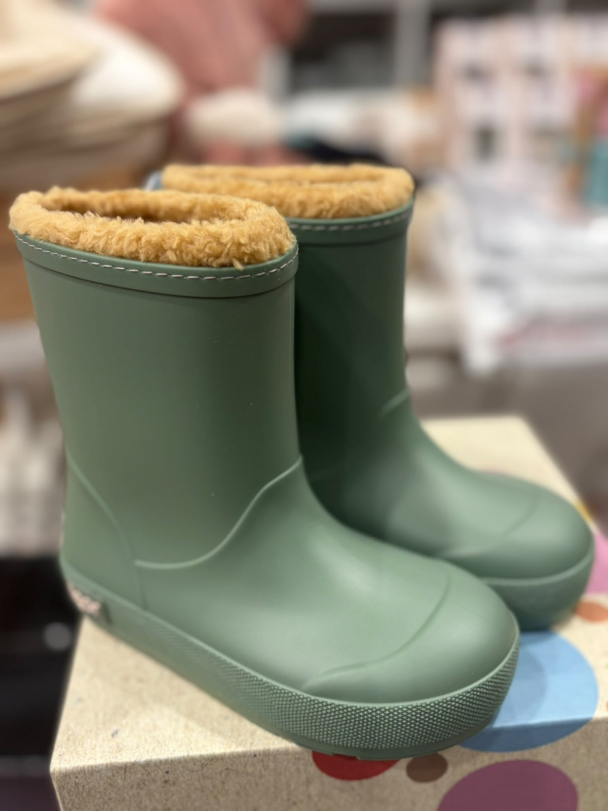 stivaletto in gomma con interno in pelo igor verde
