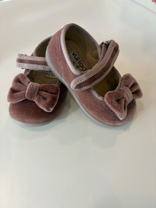 ballerina in velluto rosa antico con fiocco vulladi